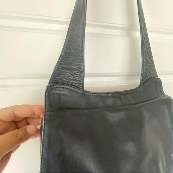 Kenneth Cole New York Black Shoulder Women Bag - Picture 4 of 16